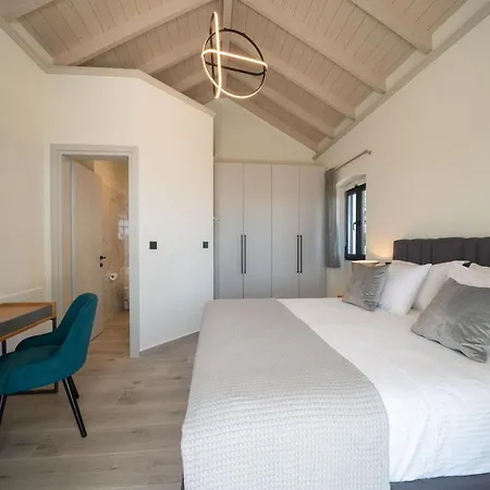 Loel Villa *